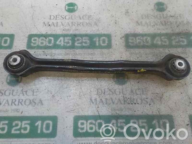 Brazo de suspensión trasero   33322406290,33326763471