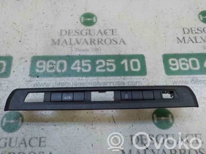 Interrupteur / bouton multifonctionnel   98088536ZD