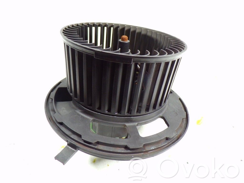 BMW 1 E81 E87 Mazā radiatora ventilators 