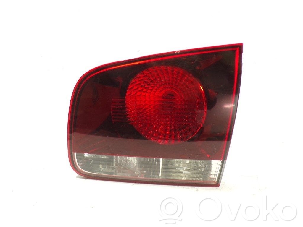 Volkswagen Touareg I Lampă spate în caroserie