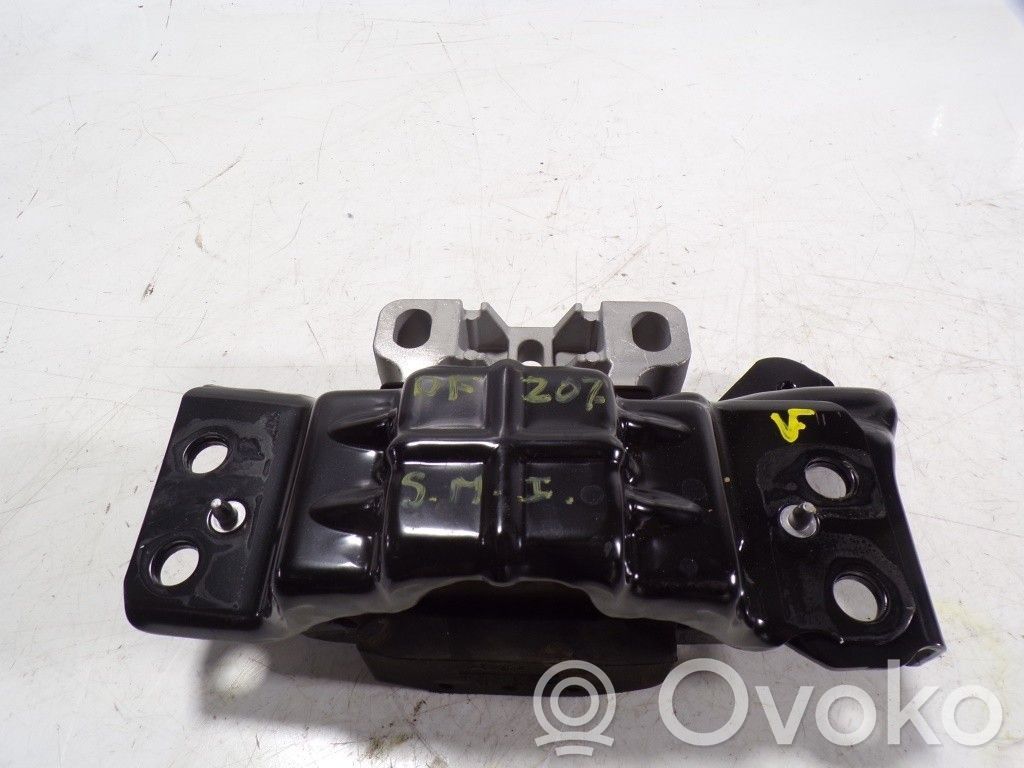 Engine mount bracket   2Q0199555AB