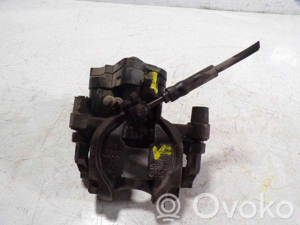 Support d'étrier arrière   8V0615424