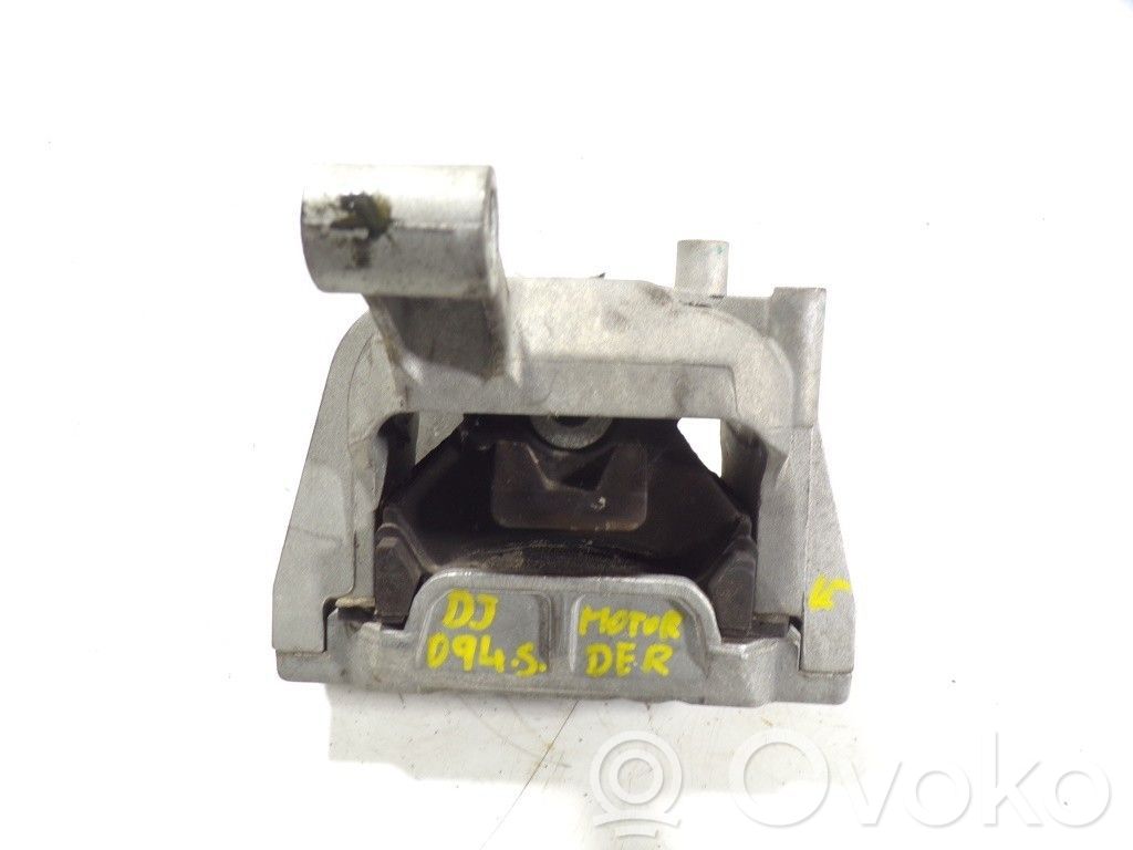 Moottorin kiinnikekorvake   5N0199262F