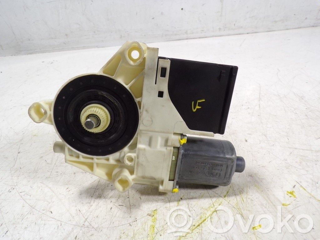 Renault Megane III Alzacristalli della portiera posteriore con motorino