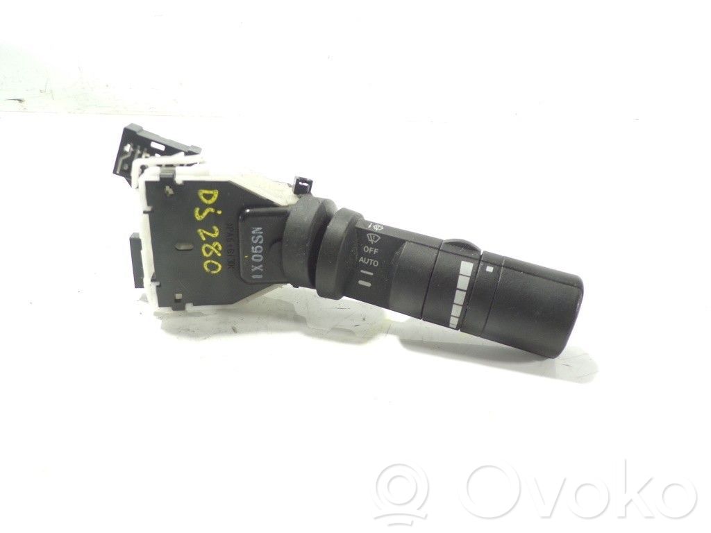 Commodo d'essuie-glace   25260EB66A,IX05SN
