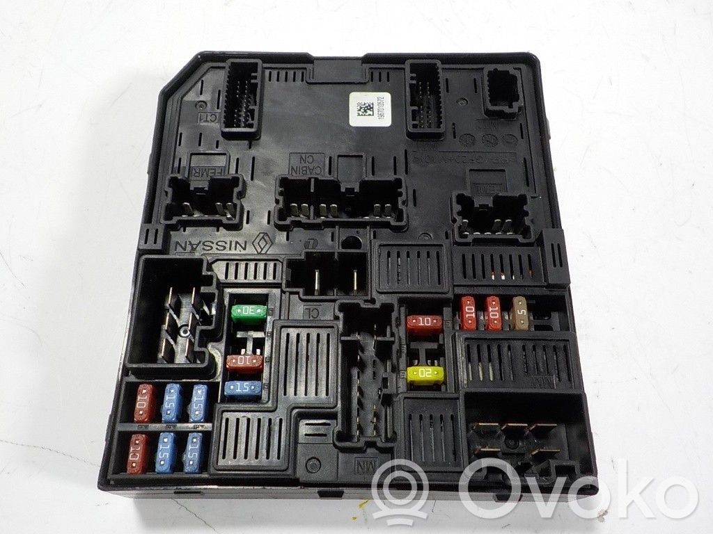 Nissan X-Trail T32 Unidad de control del BSM