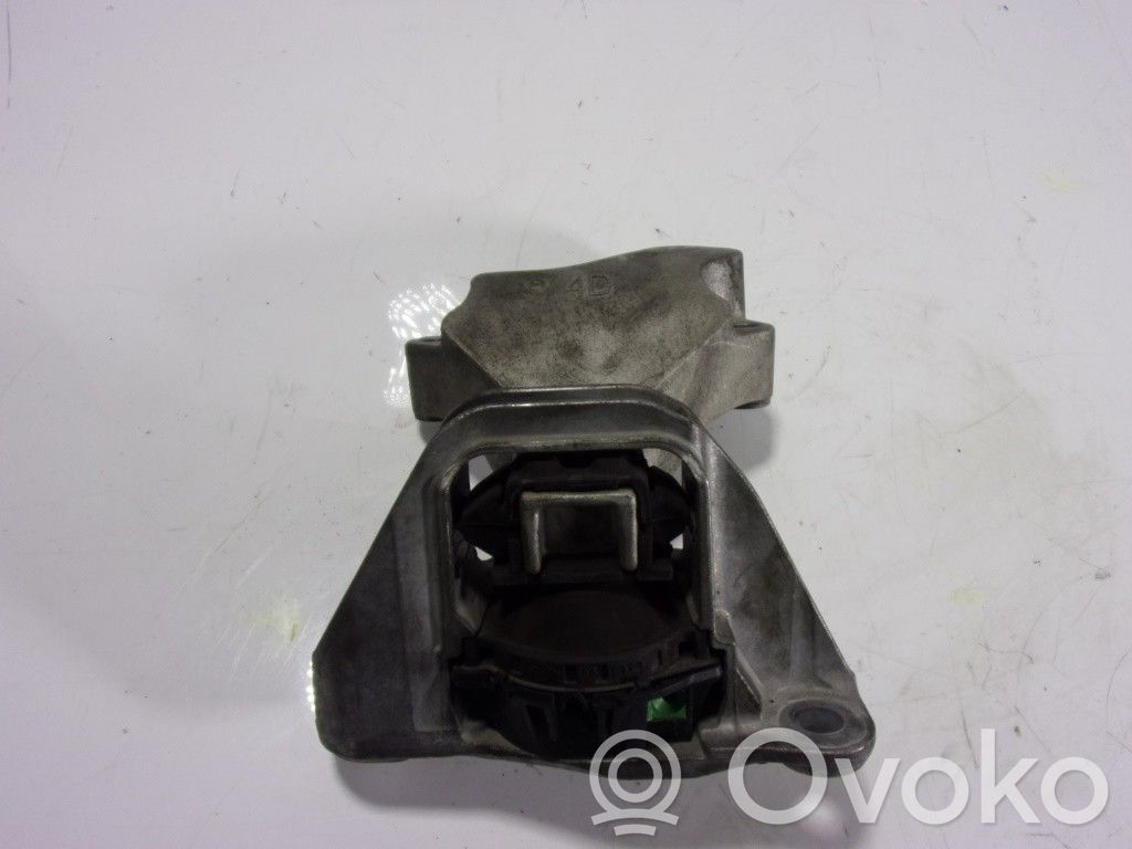 Nissan Micra C+C Engine mount bracket 
