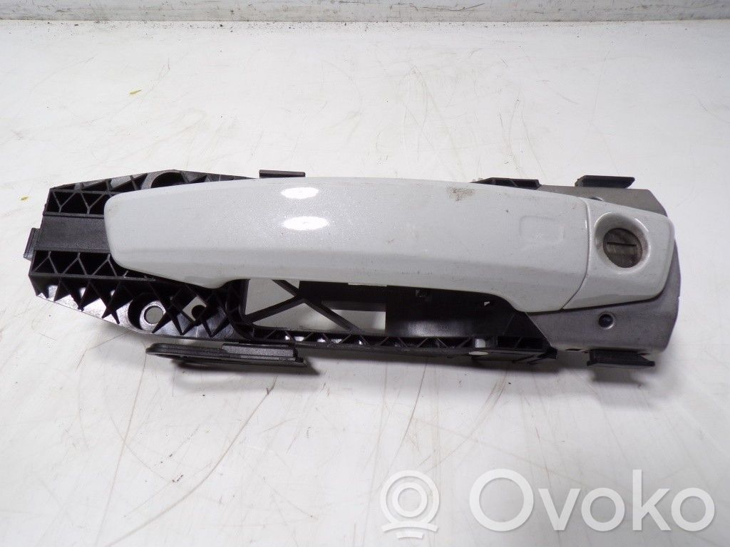 Etuoven ulkokahva   8V0837205AGRU