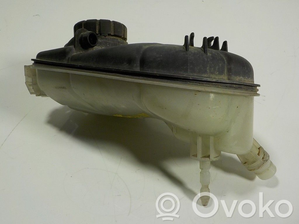 Mercedes-Benz A W176 Vaso di espansione carburante