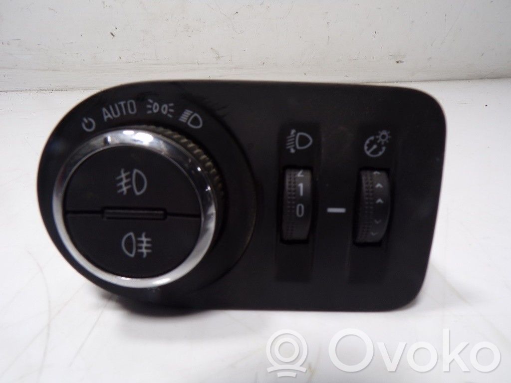 Opel Corsa E Comutator lumini bord