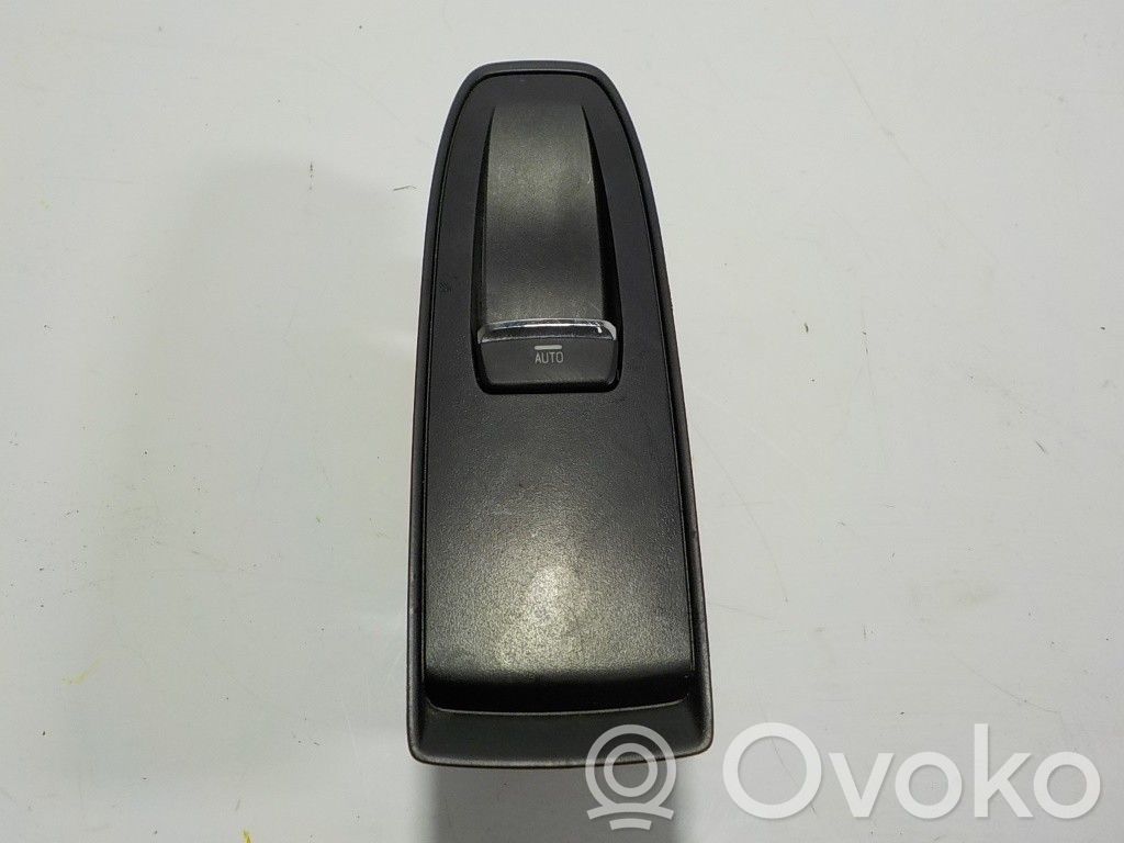 Electric window control switch   83071FL310,83071FL250