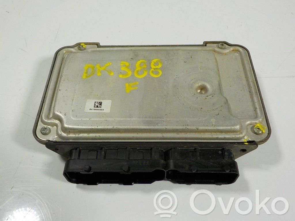Toyota Yaris Engine control unit/module 
