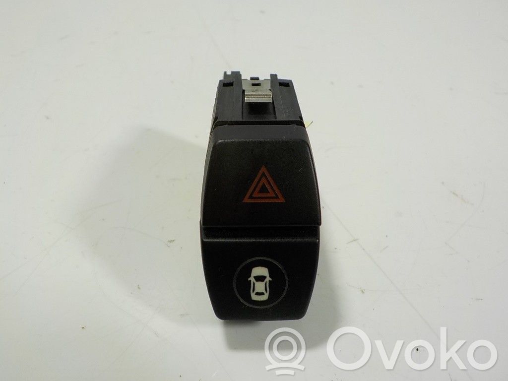 BMW 2 F45 Comutator lumini pericol 