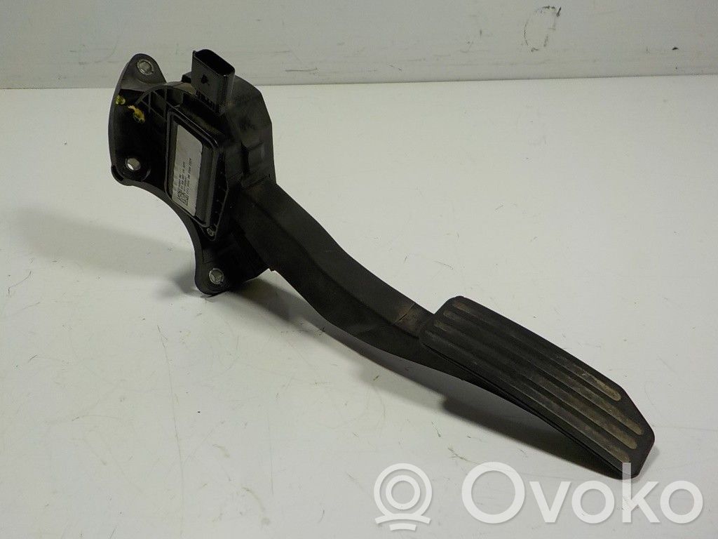 Acceleration sensor   LR113937,FK729F836AC