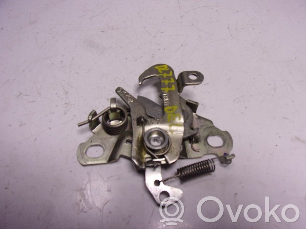 Tie down hook / loop   9801114080