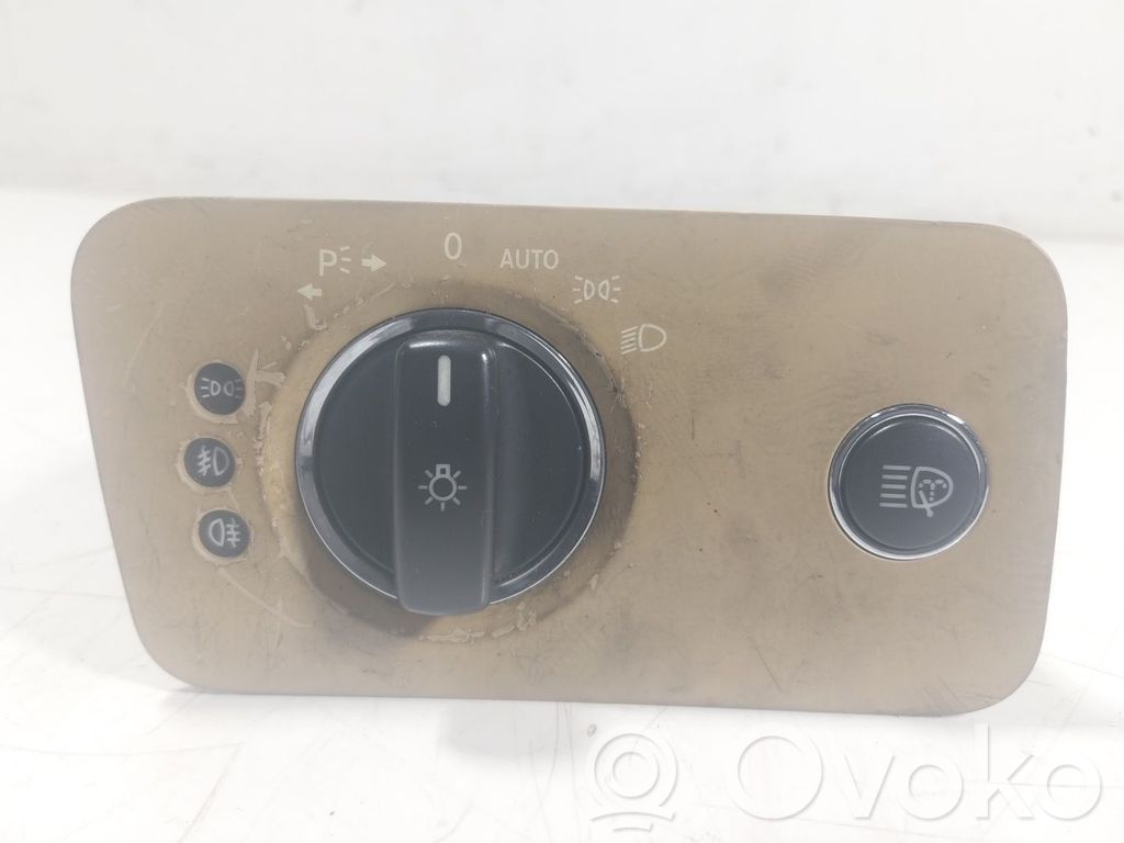 Mercedes-Benz CLS C219 Interruptor de control del panel de luces