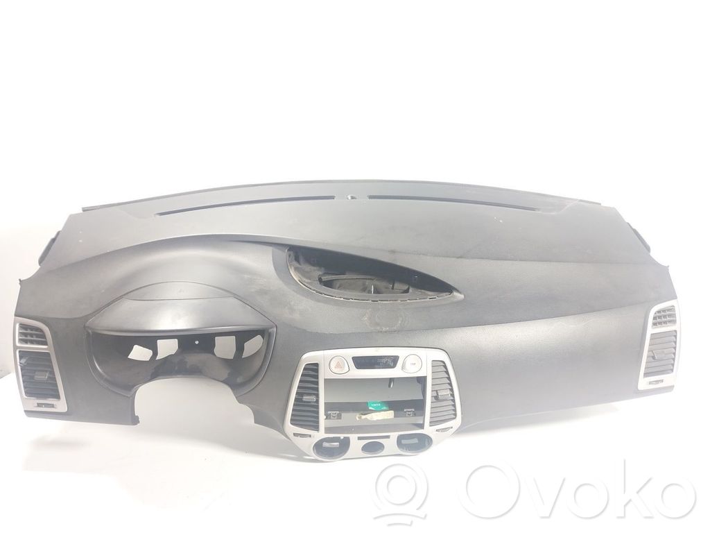 Hyundai i20 (PB PBT) Panel de instrumentos 