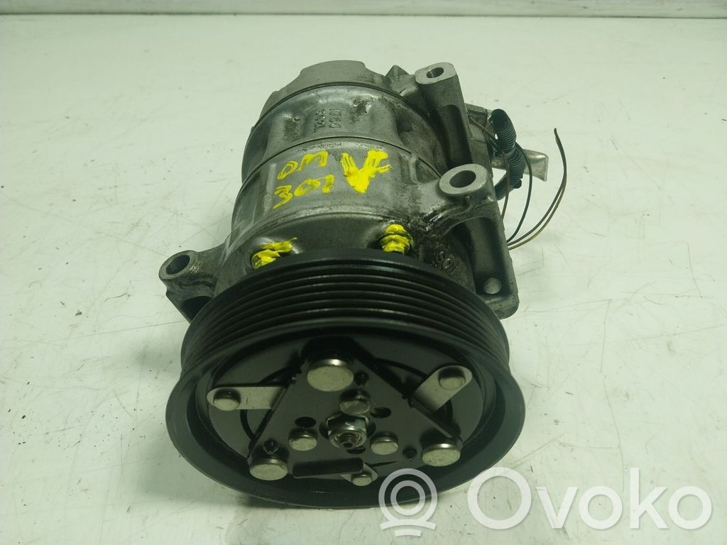 Kompresor / Sprężarka klimatyzacji A/C   926003123R,1926707604