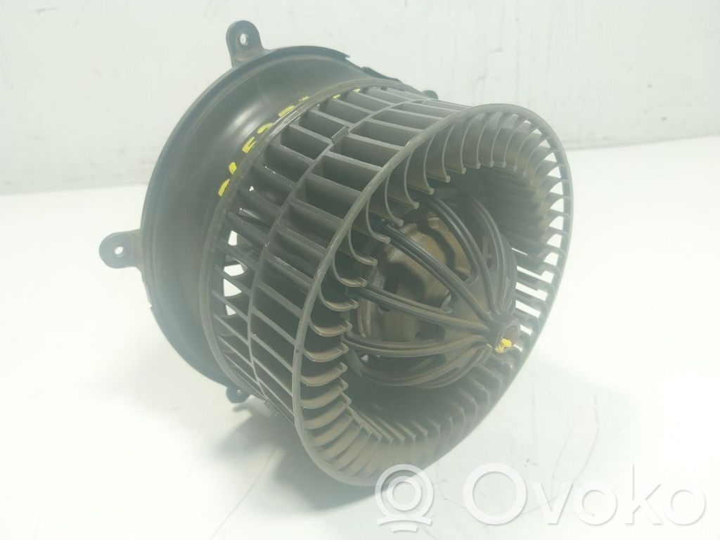 BMW 7 E65 E66 Pečiuko ventiliatorius/ putikas 