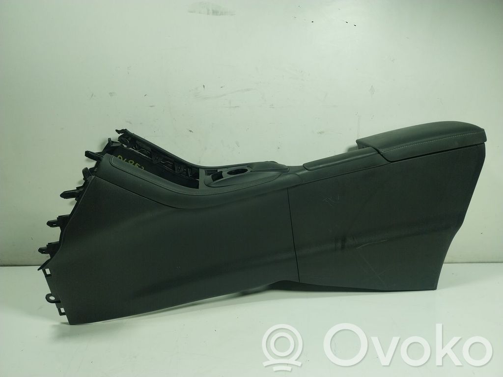 Lexus CT 200H Armrest 