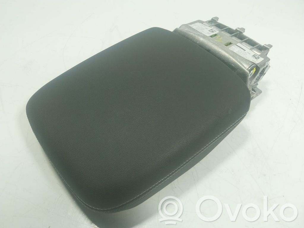 Audi Q7 4M Armrest 