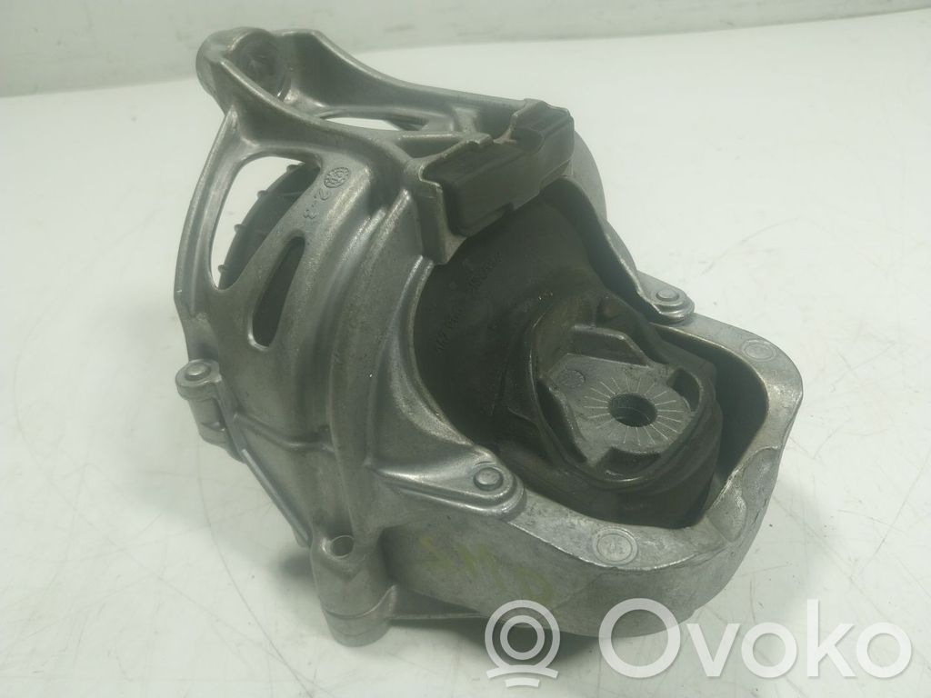 Moottorin kiinnikekorvake   4M0199372FF,4M0199372FF