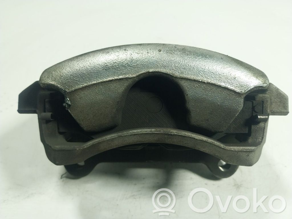 Etujarrusatula   8V0615123D