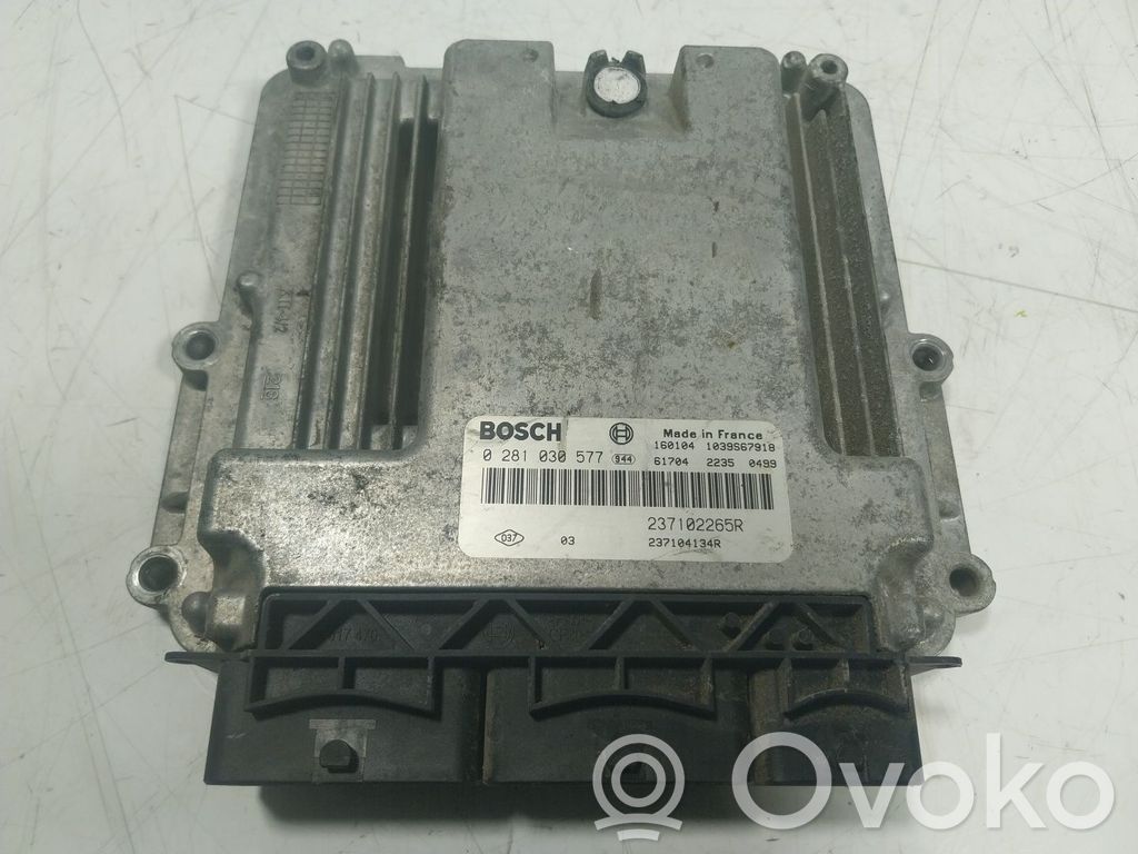 Renault Master III Engine control unit/module 