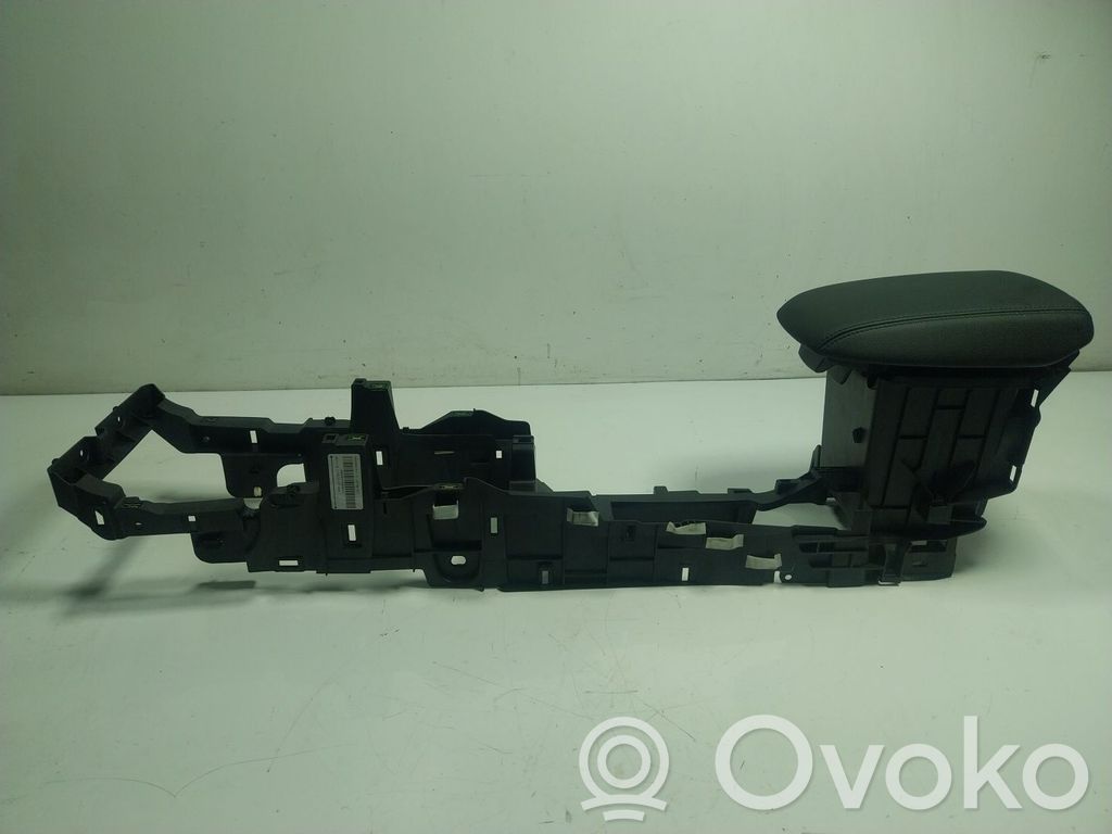 Armrest   2586029