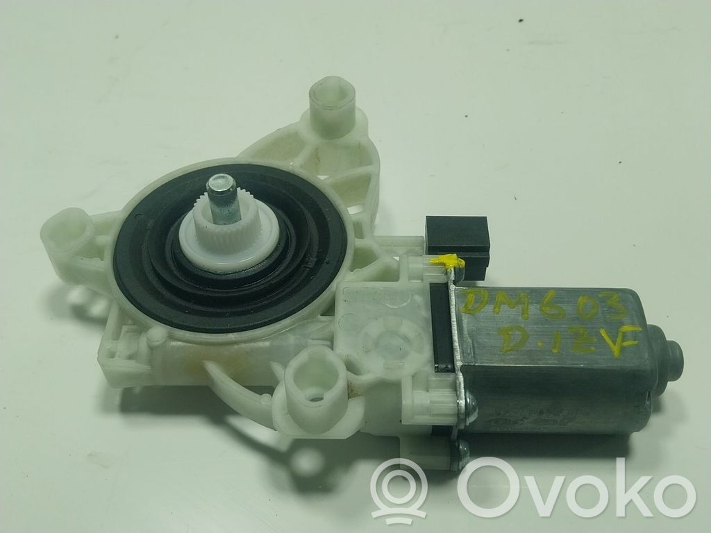 Mercedes-Benz A W177 Silnik regulatora szyby drzwi przednich 