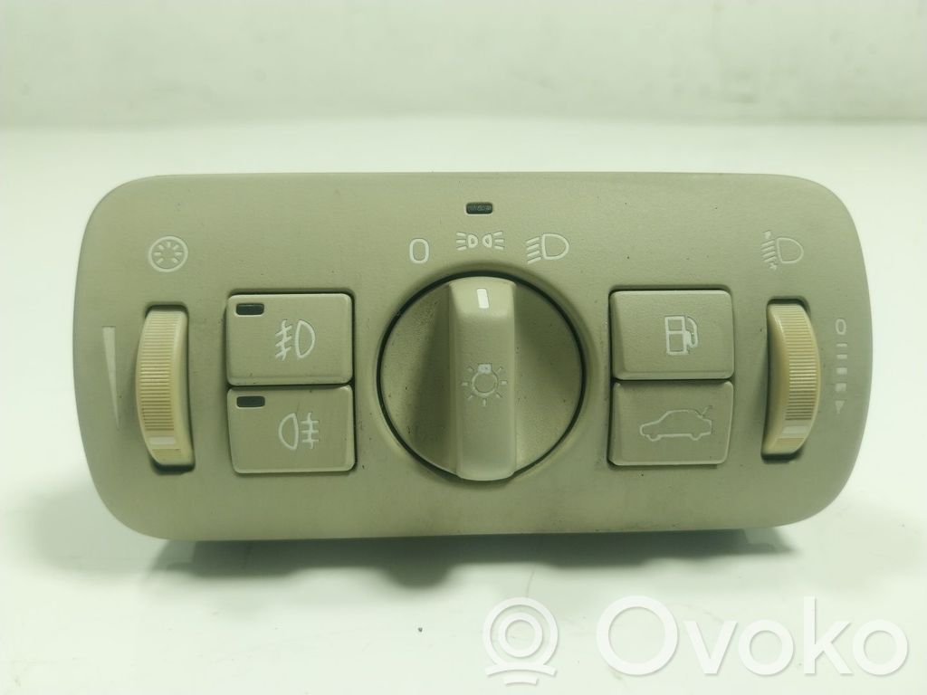 Interruptor de control del panel de luces   31443853,30739423