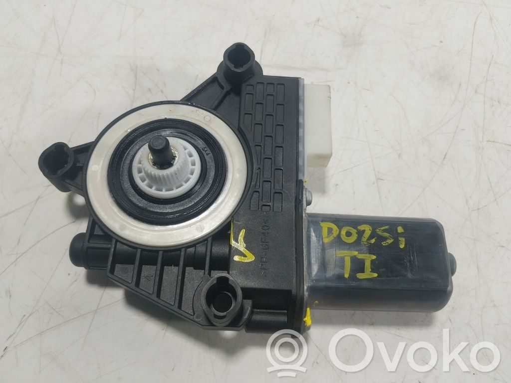 BMW 1 F40 Alzacristalli della portiera posteriore con motorino 
