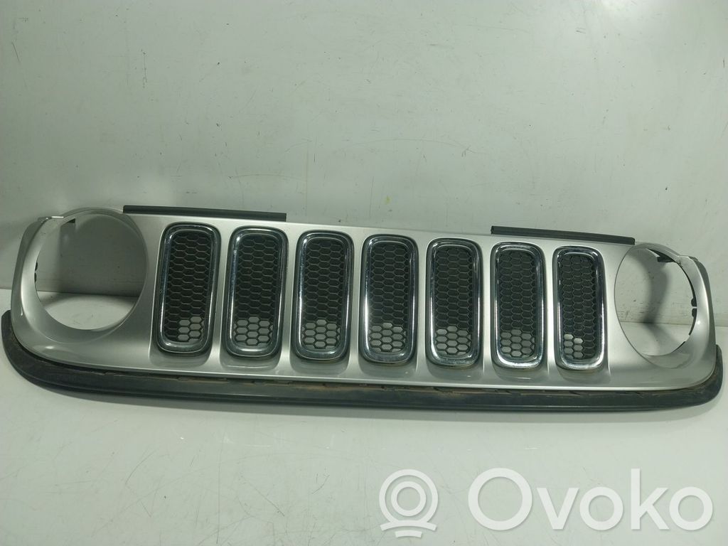 Jeep Renegade Atrapa chłodnicy / Grill 