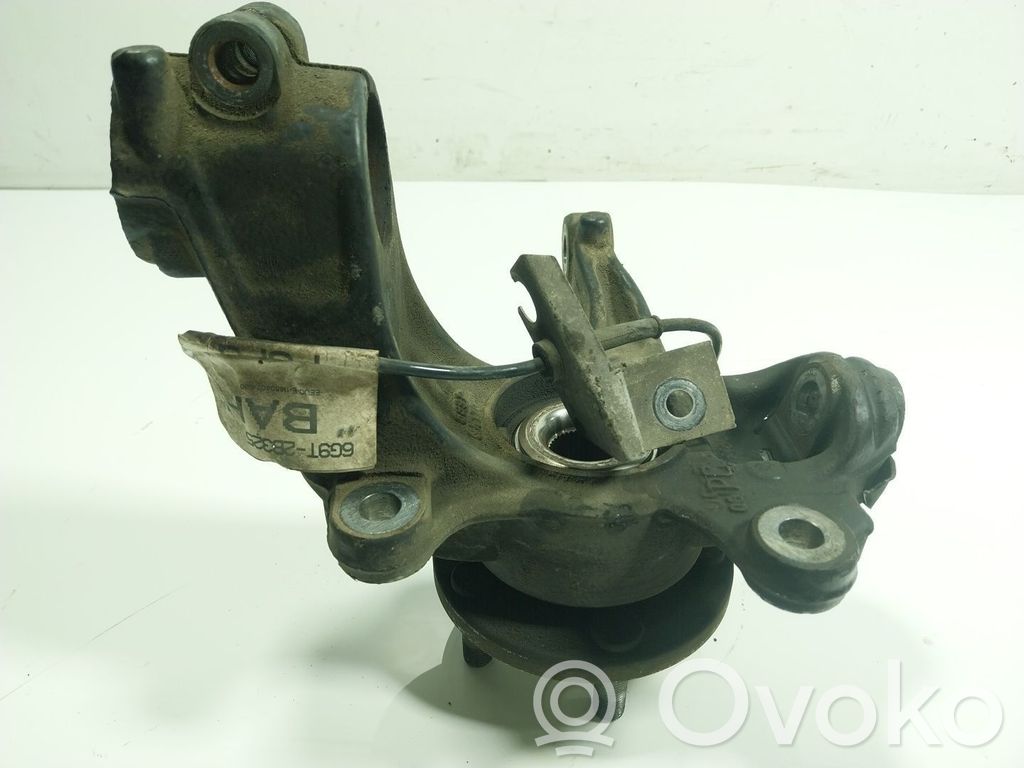 Front wheel hub spindle knuckle