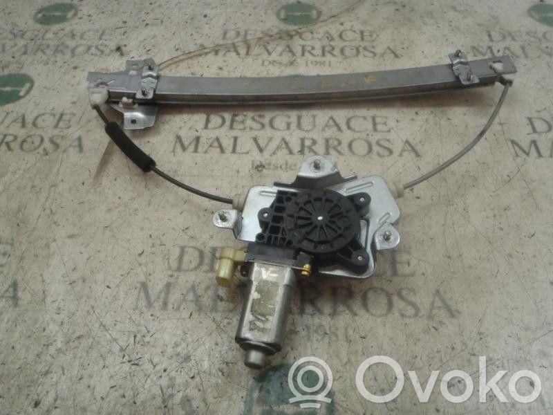 Regulador manual de la ventanilla delantera
