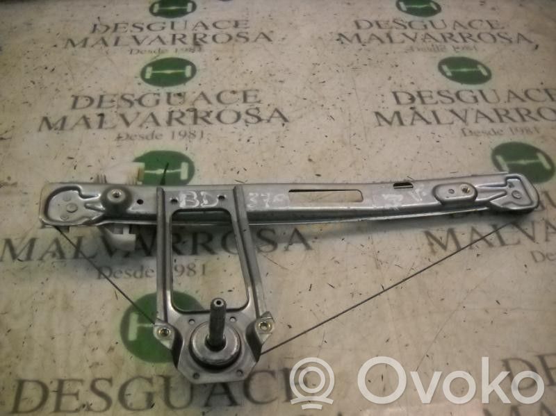 Mecanismo para subir la puerta trasera sin motor