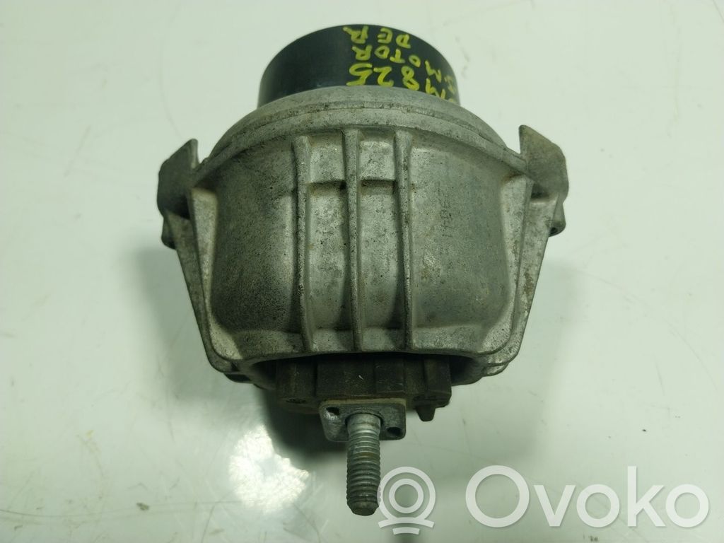Support de moteur, coussinet   22116773742,677374203