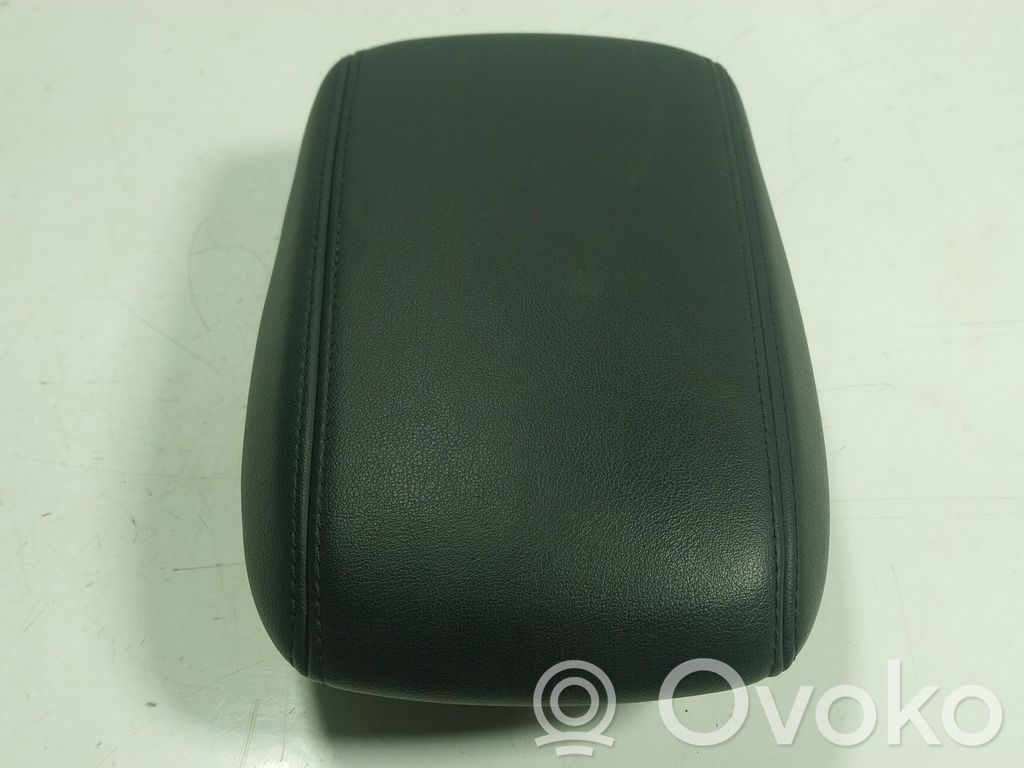 Ford Focus Reposabrazos 