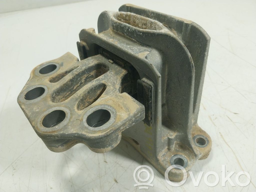 Engine mount bracket   2611960,GK216F012CD