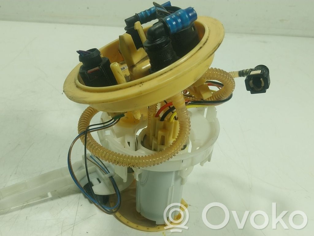 Bomba interna de combustible   8W0919088K,8W0919088K