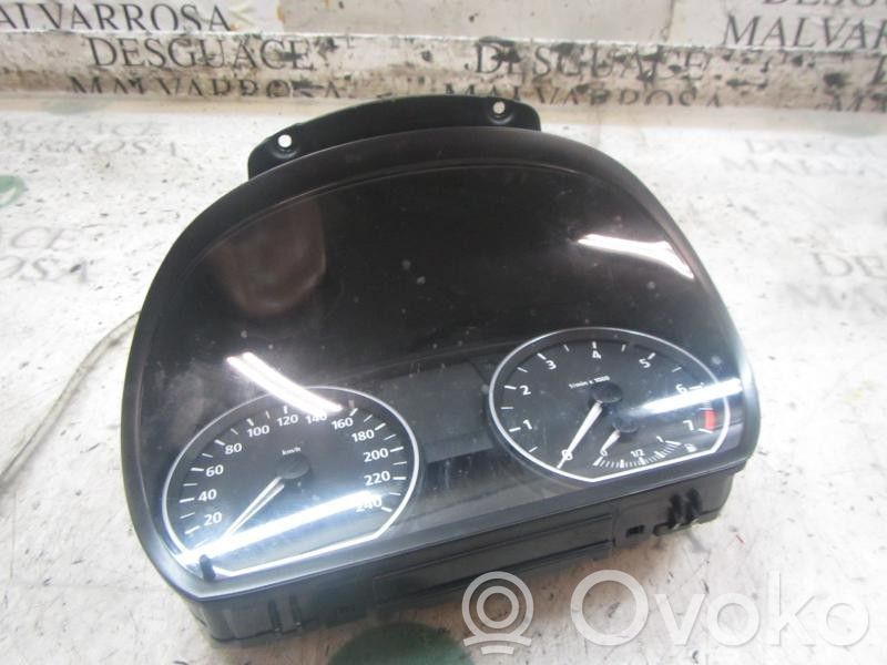 Geschwindigkeitsmesser Cockpit   62109283793,6974645,102493231