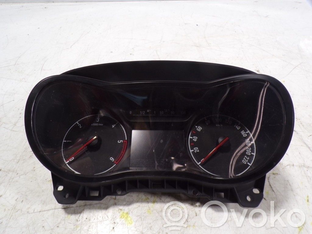 Opel Corsa E Speedometer (instrument cluster) 