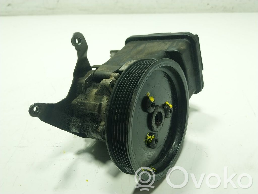 BMW X3 E83 Power steering pump 