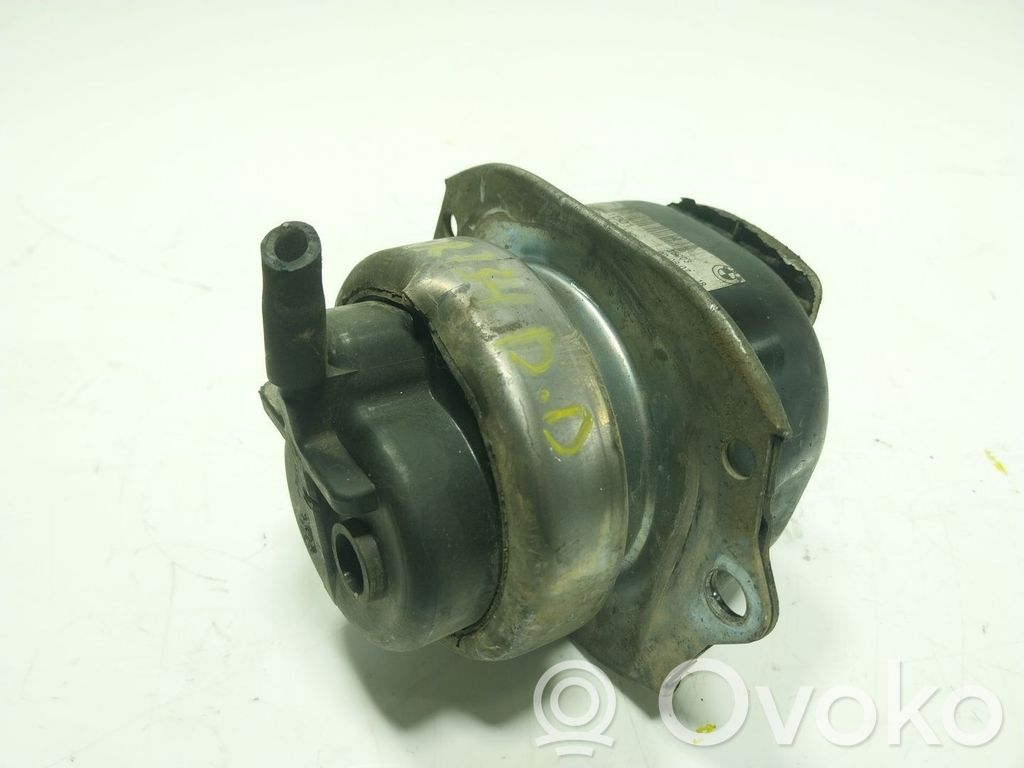 Engine mount bracket   22116795417,678441601