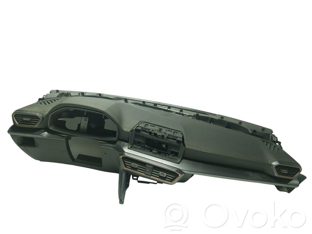 Cupra Leon Kojelauta 