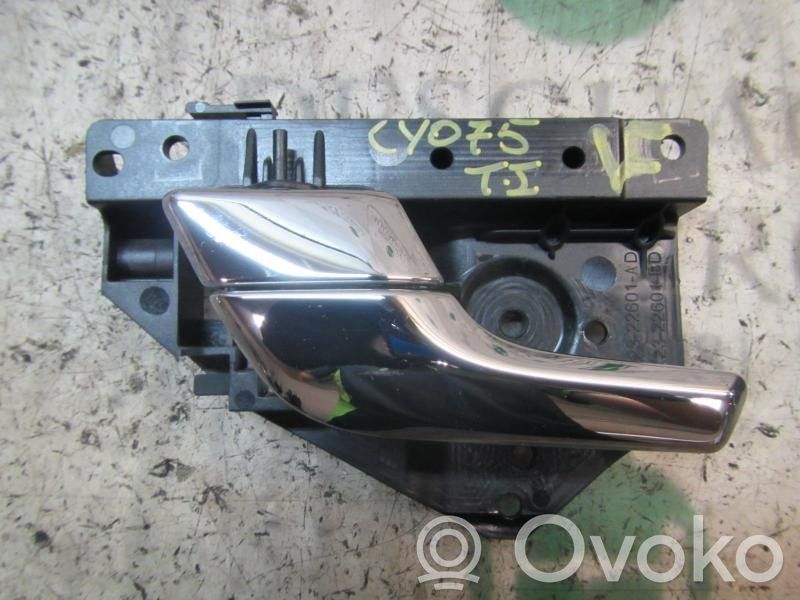 Manecilla interna puerta trasera   C2D4093
