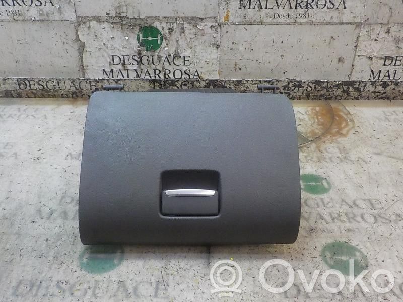Handschuhfach   1502336