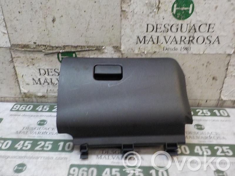 Glove box   825299