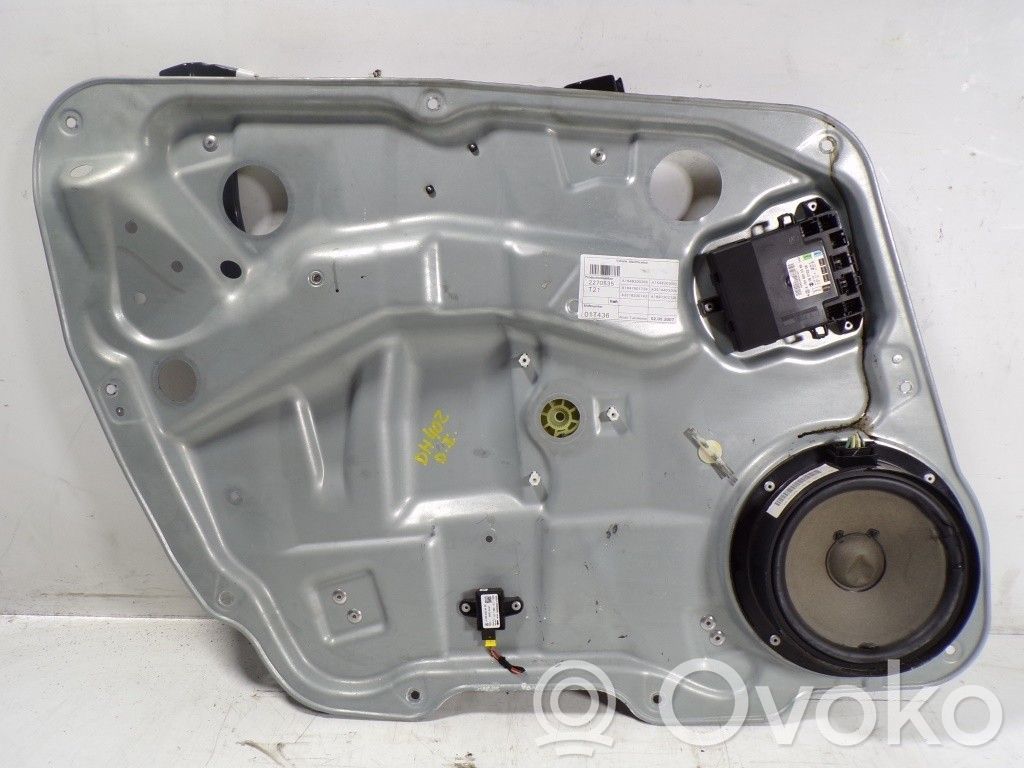 Mercedes-Benz ML W164 Regulador manual de la ventanilla delantera