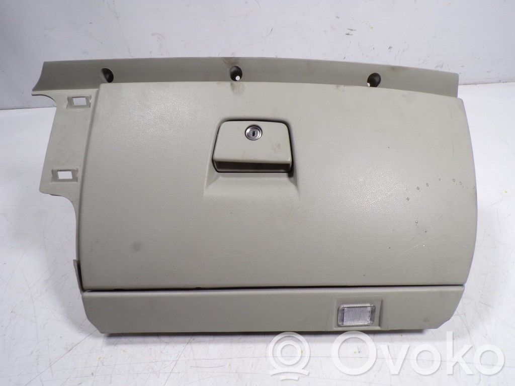 Volvo C30 Handschuhfach 